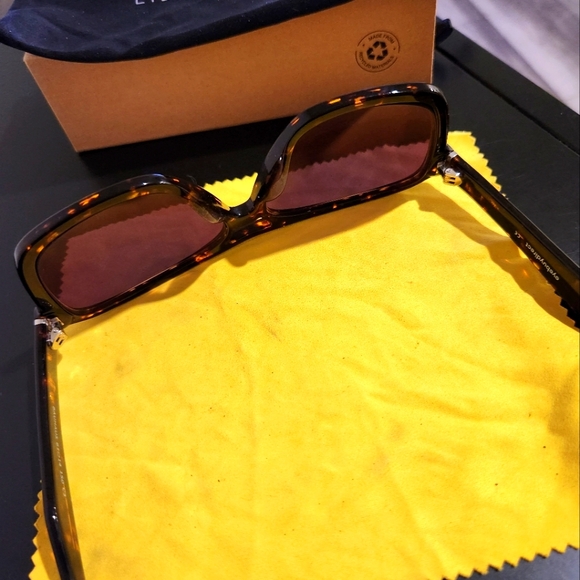 Sunglasses - Picture 2 of 3